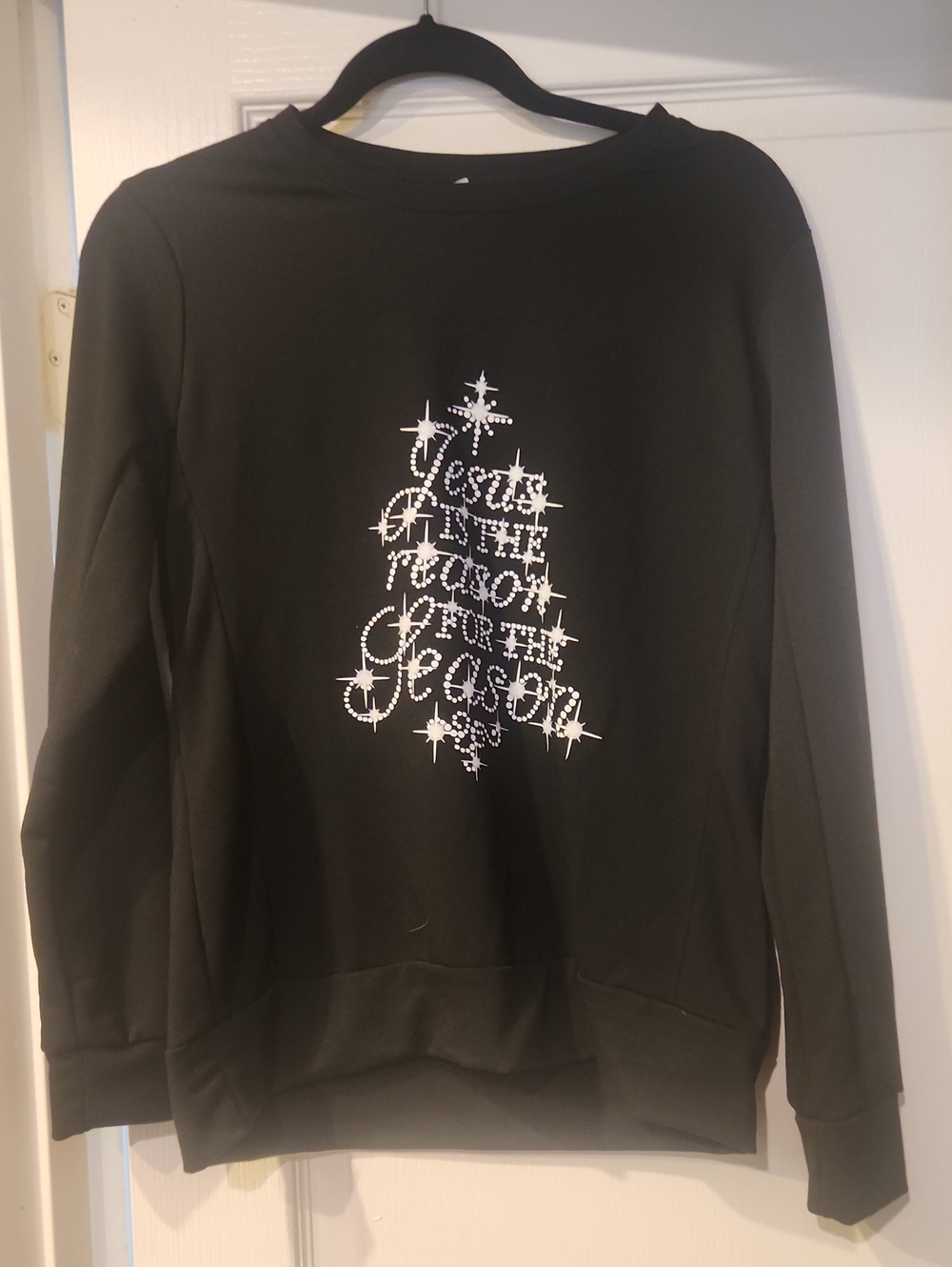 Black Women's Holiday Crewneck Sweatshirt with White Tree